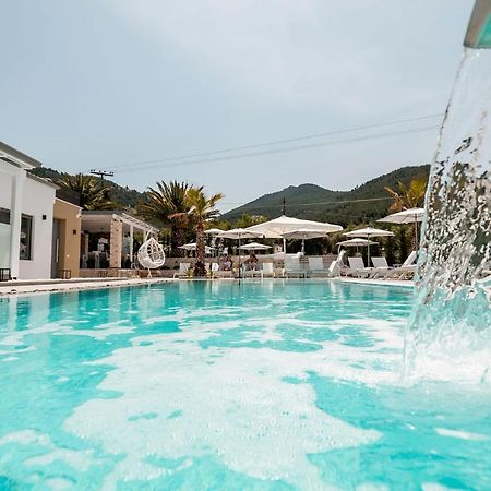 Pachis Escape Suites Buitenkant foto