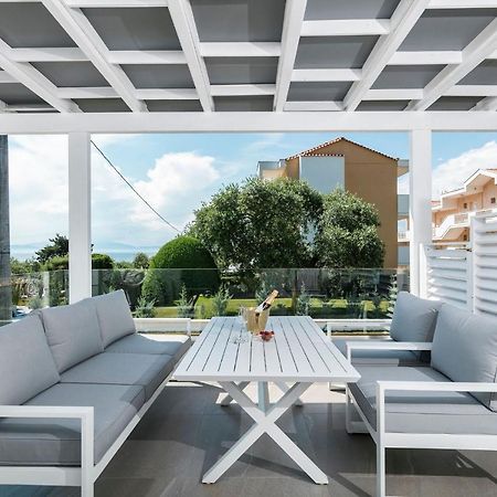 Pachis Escape Suites Buitenkant foto