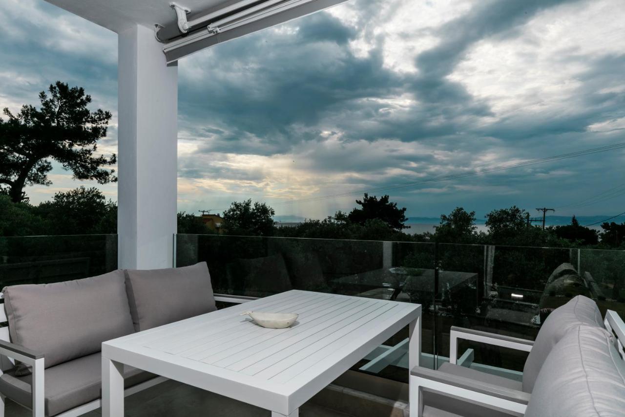 Pachis Escape Suites Buitenkant foto