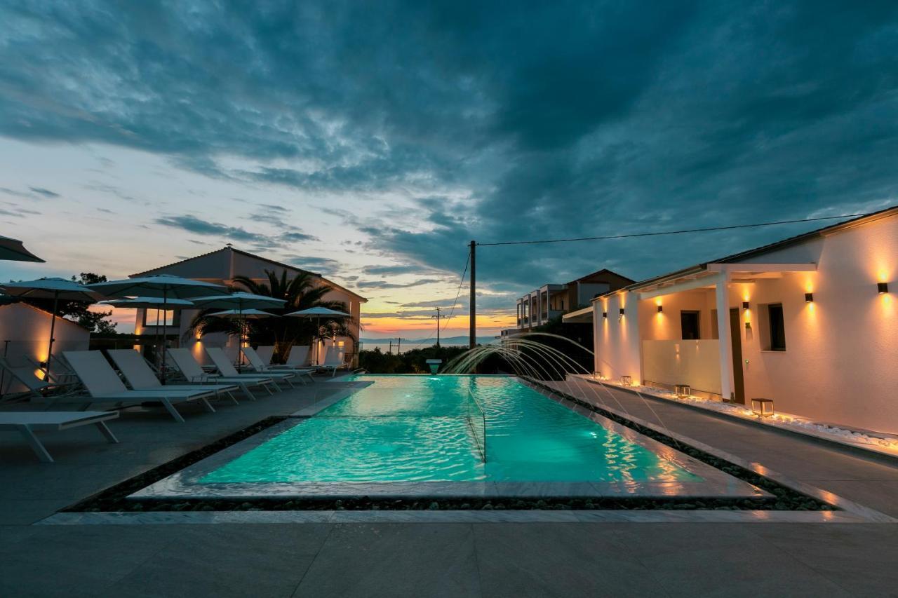 Pachis Escape Suites Buitenkant foto