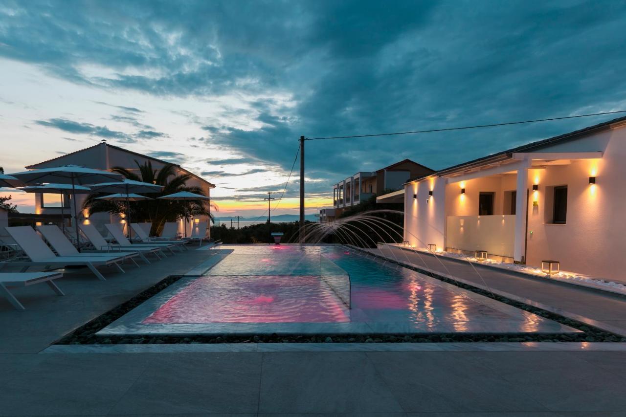 Pachis Escape Suites Buitenkant foto