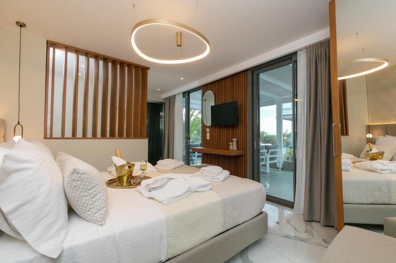 Pachis Escape Suites Buitenkant foto