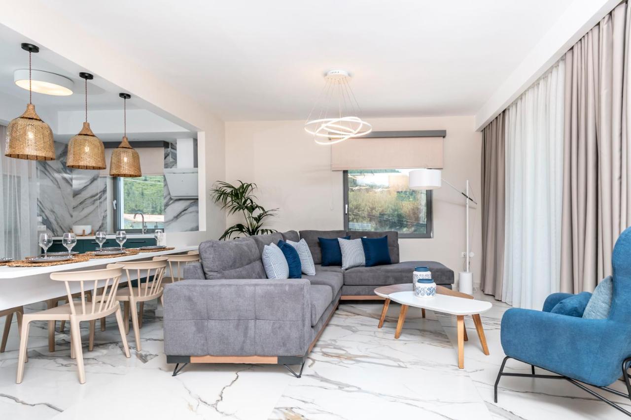Pachis Escape Suites Buitenkant foto