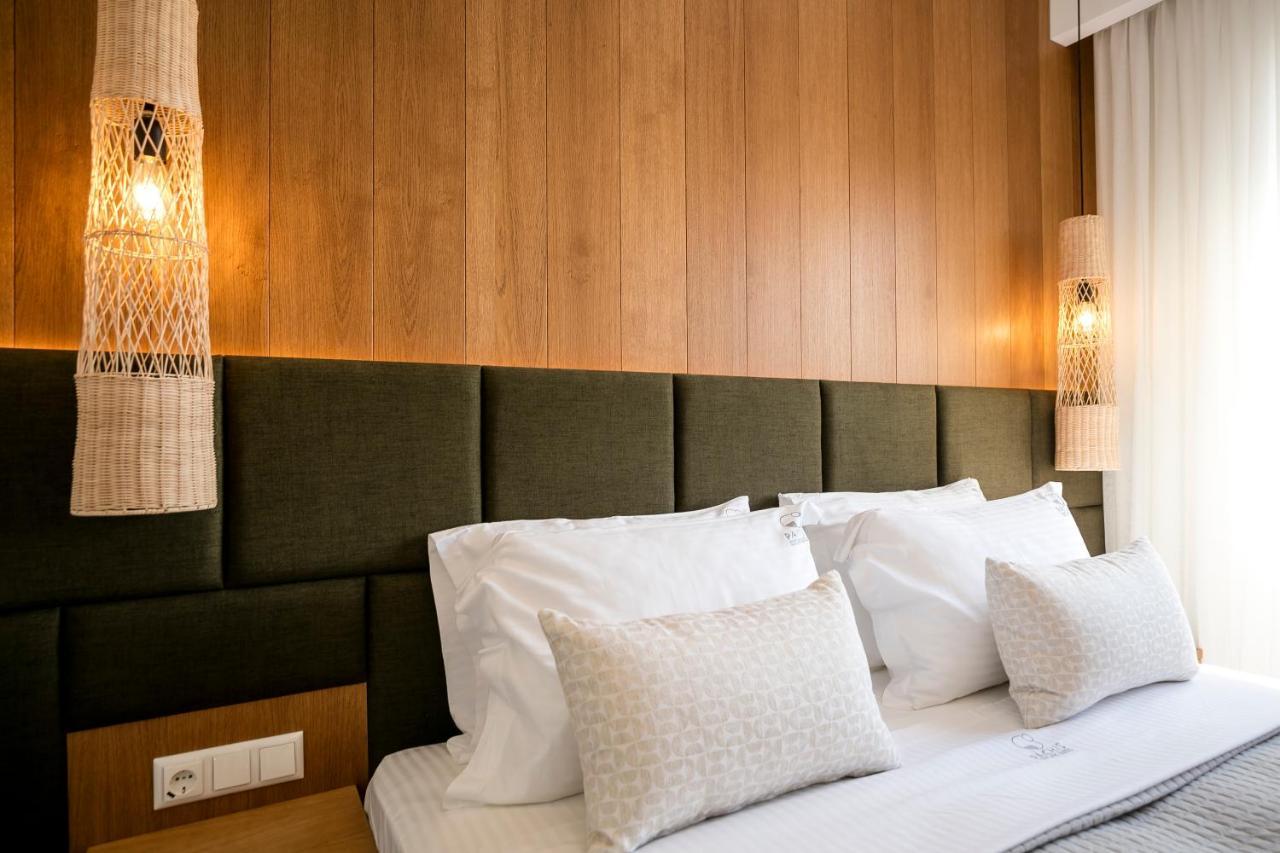Pachis Escape Suites Buitenkant foto