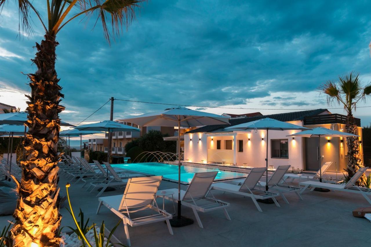 Pachis Escape Suites Buitenkant foto