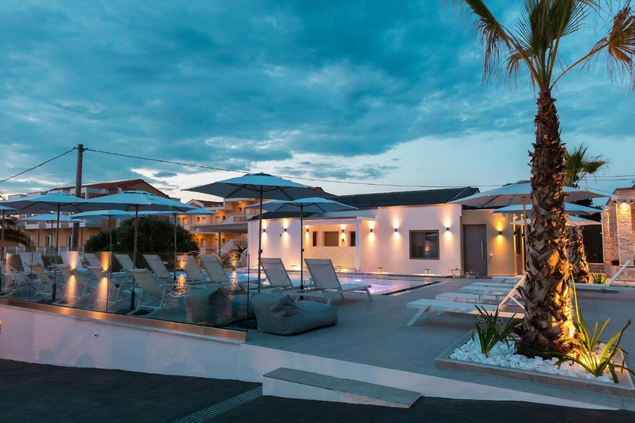 Pachis Escape Suites Buitenkant foto