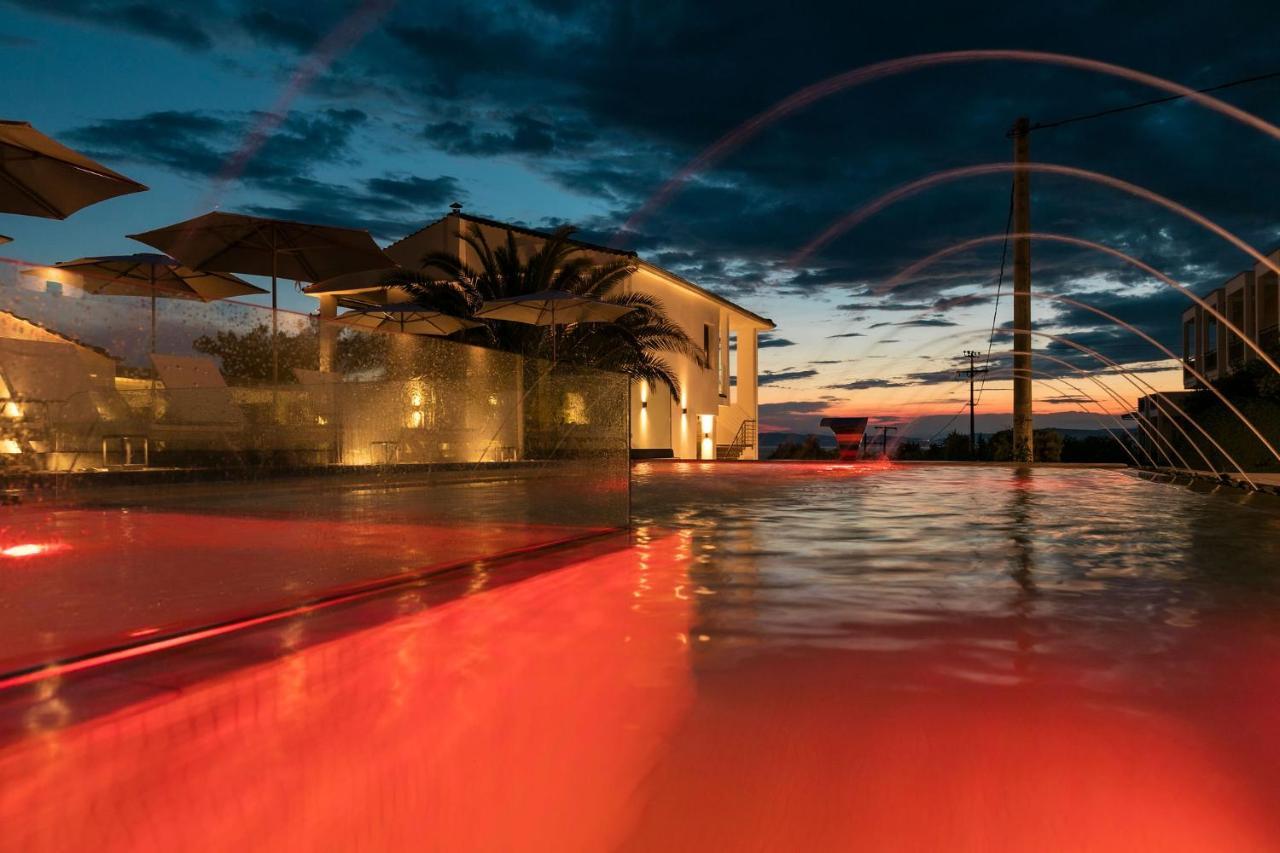 Pachis Escape Suites Buitenkant foto