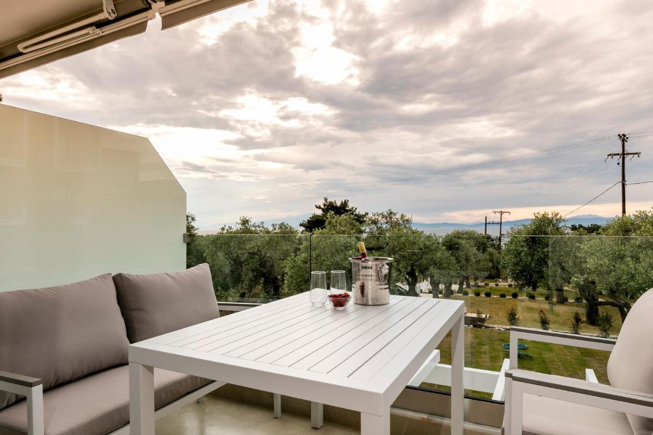 Pachis Escape Suites Buitenkant foto