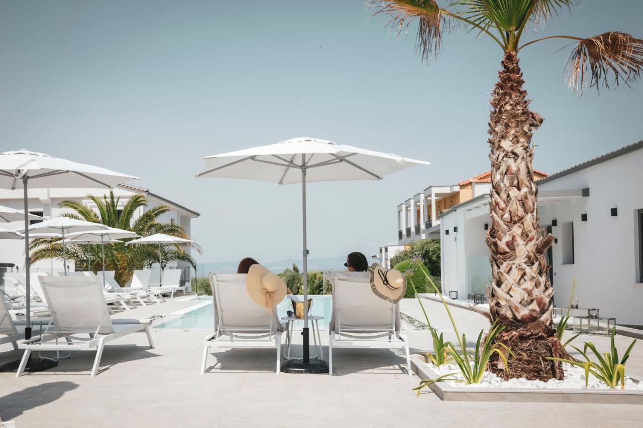 Pachis Escape Suites Buitenkant foto